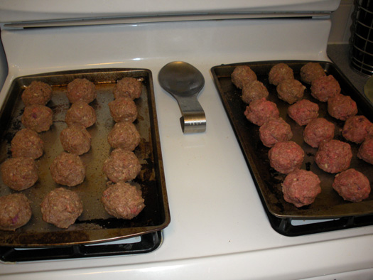 mozzarella stuffed red wine meatballs